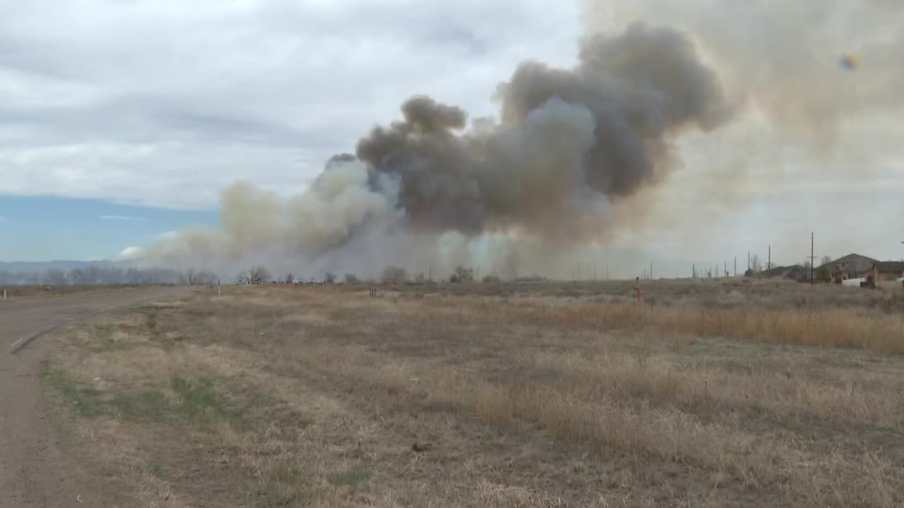 Evacuations ordered for Vision Hills Fire burning north of Pueblo, 300 acres - Vimarsana News