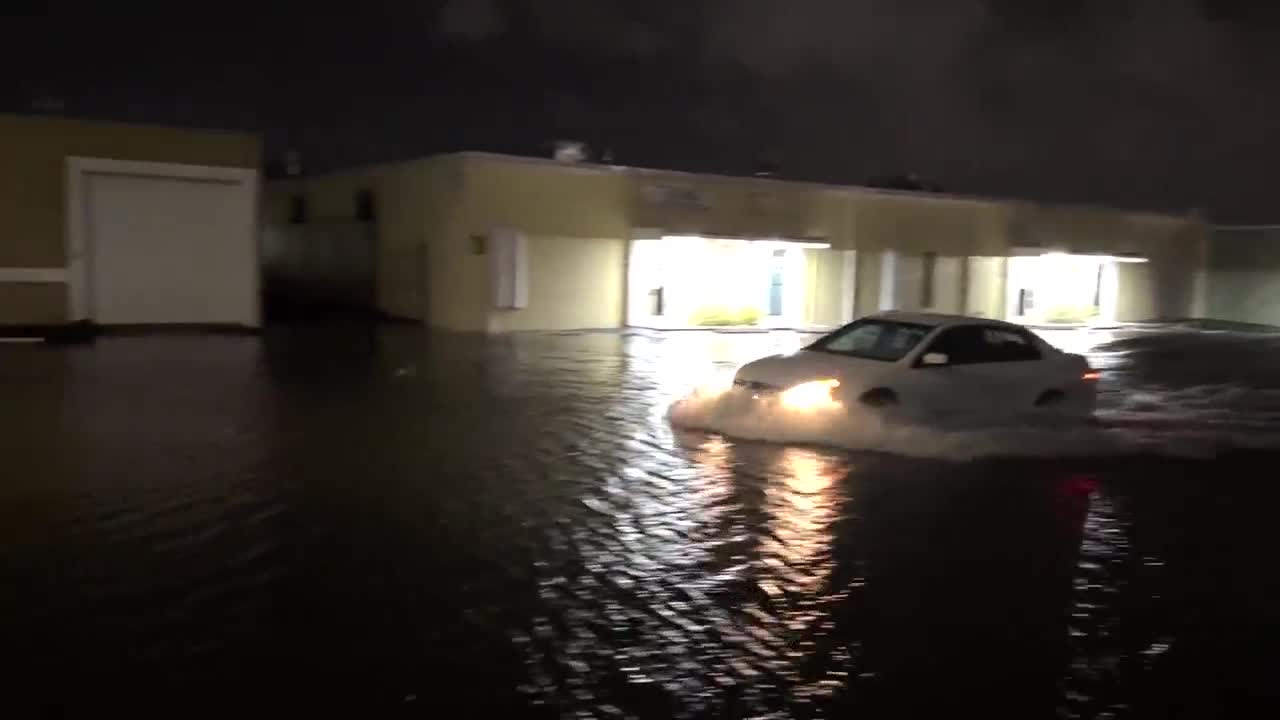 Heavy rain leaves streets underwater in Broward County - Vimarsana News
