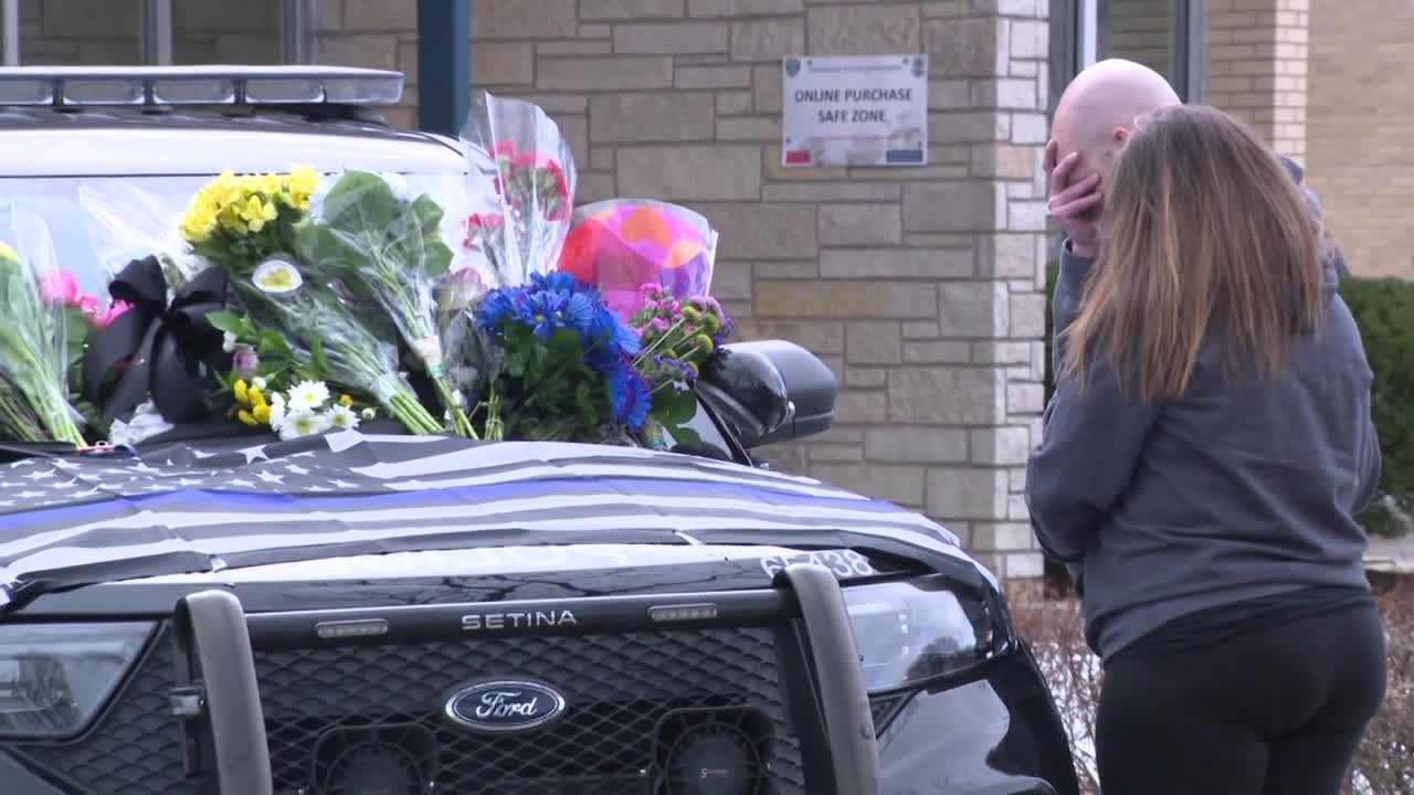 Friends pay tribute to fallen Milwaukee police Officer Peter Jerving - Vimarsana News