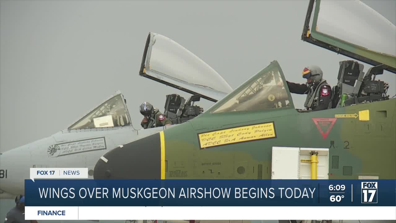 Air show returns to Muskegon for first time in 17 years