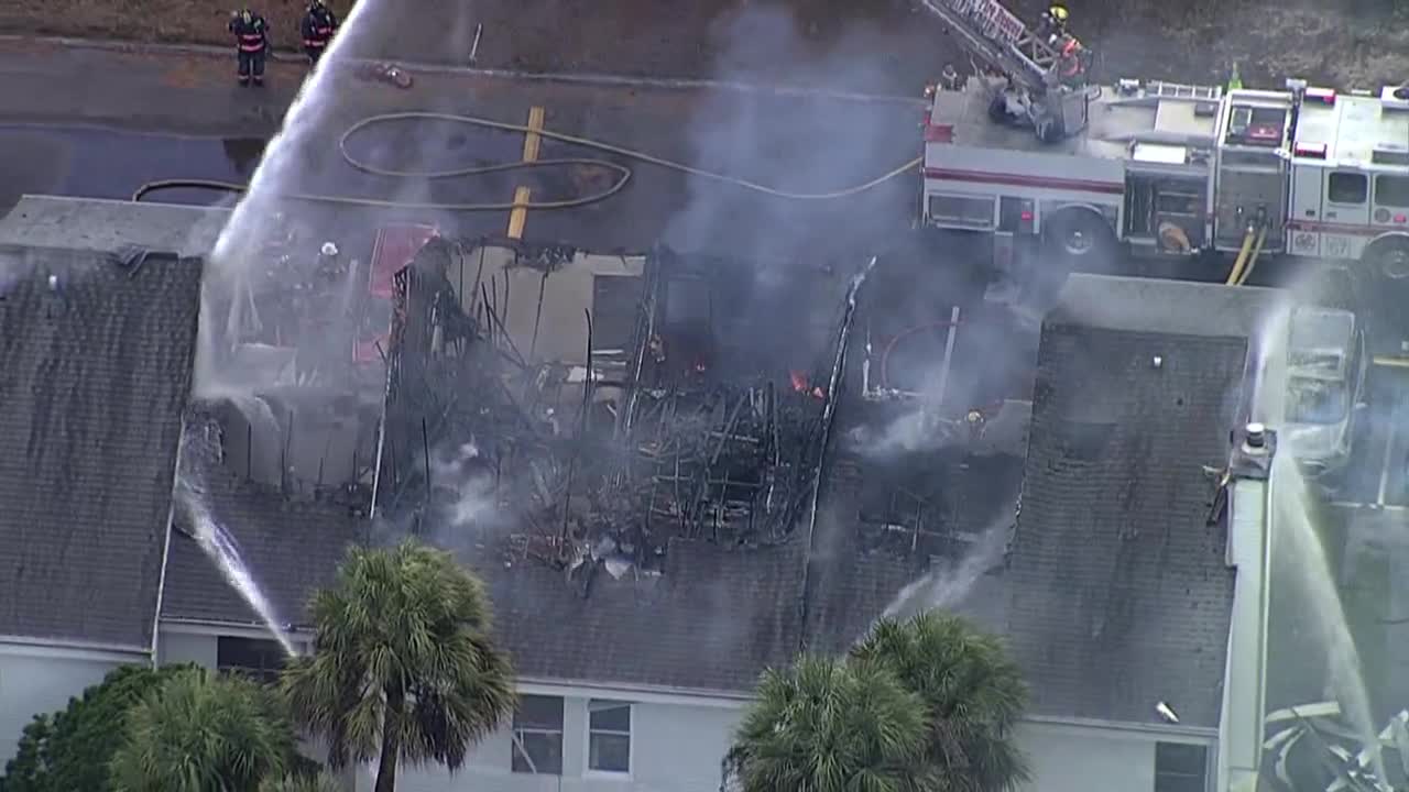 2alarm fire destroys townhomes in Tarpon Springs