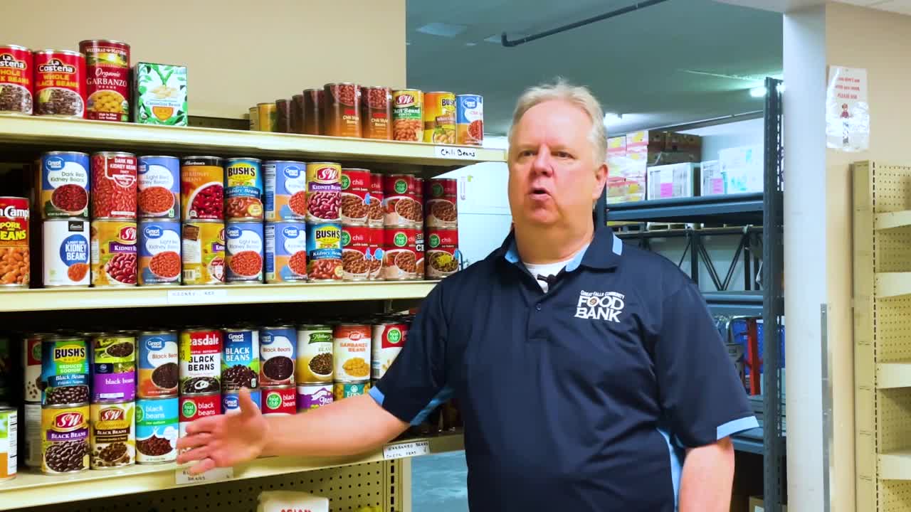 scouts-gear-up-to-help-the-great-falls-community-food-bank