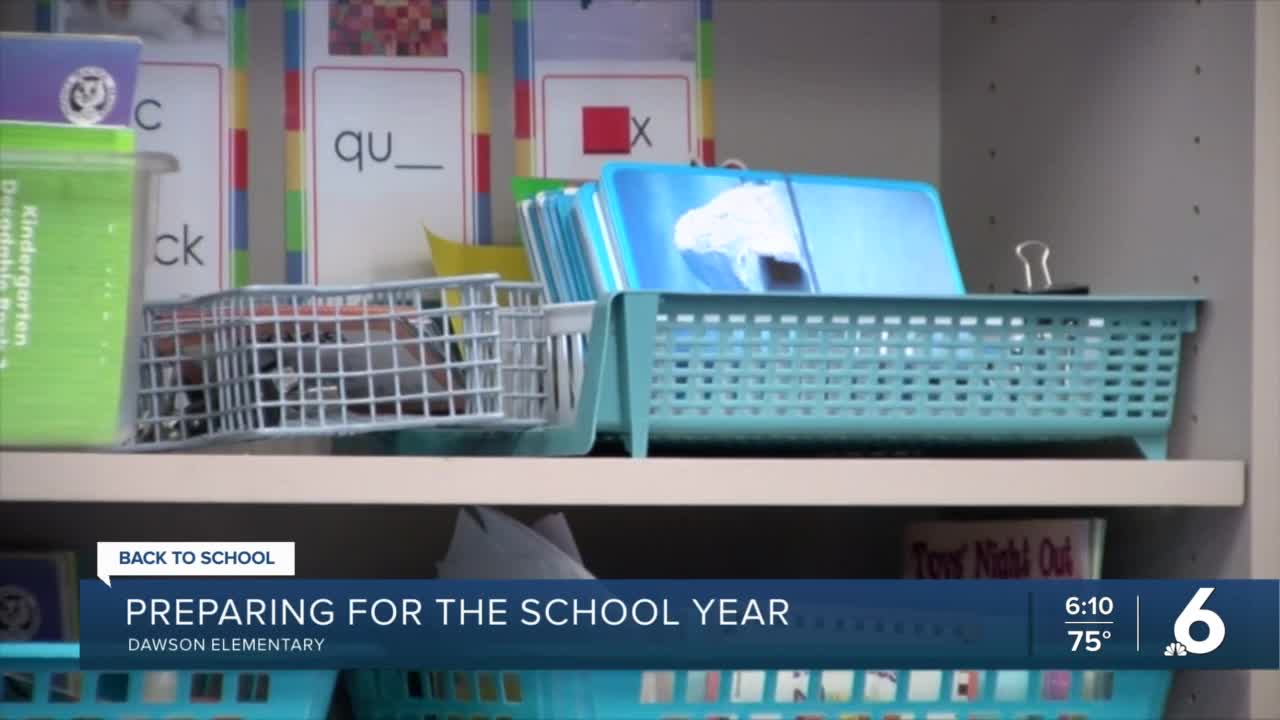 Dawson Elementary School teachers prepare for backtoschool with luau