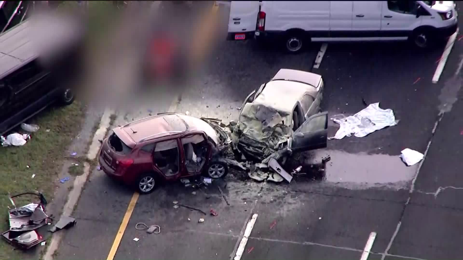 4 killed in wrongway crash on Southern State Parkway on 4 killed in wrongway crash on Southern State Parkway on