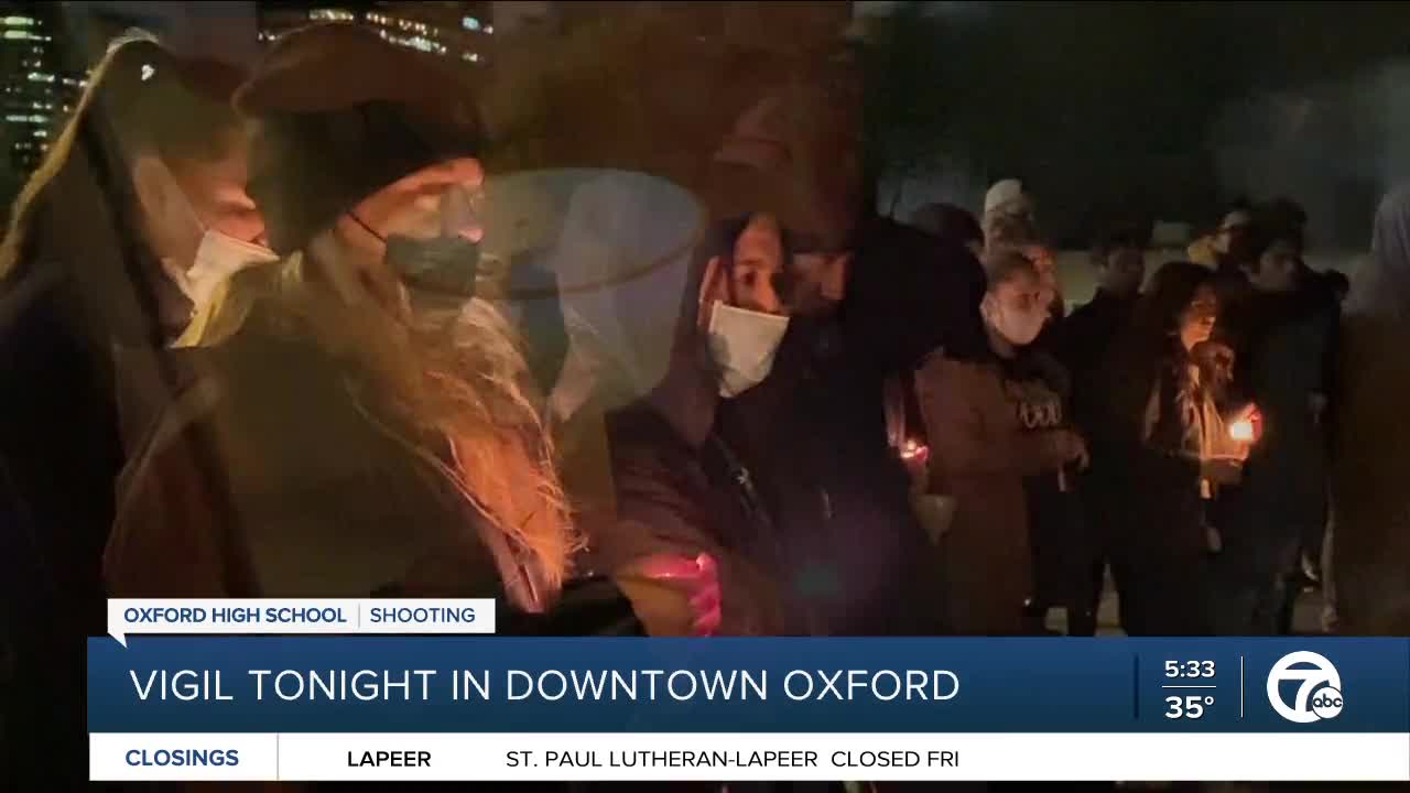 Downtown Oxford to hold candlelight vigil to mourn the loss of Tuesday's school shooting victims