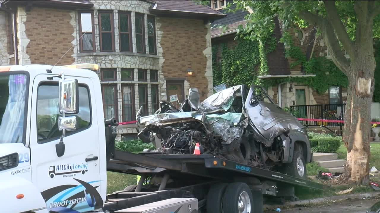 One killed after West Allis police pursuit results in crash