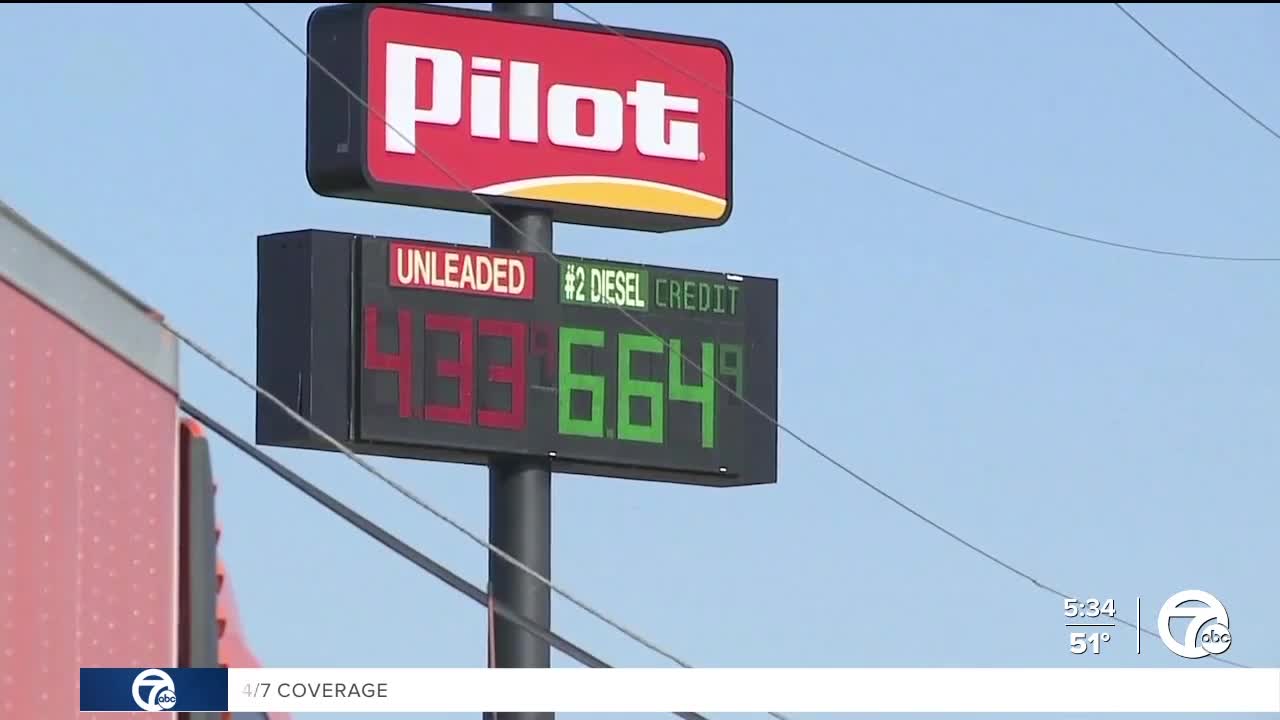 $4.31 a gallon! Michigan gas prices reach record high - Vimarsana News