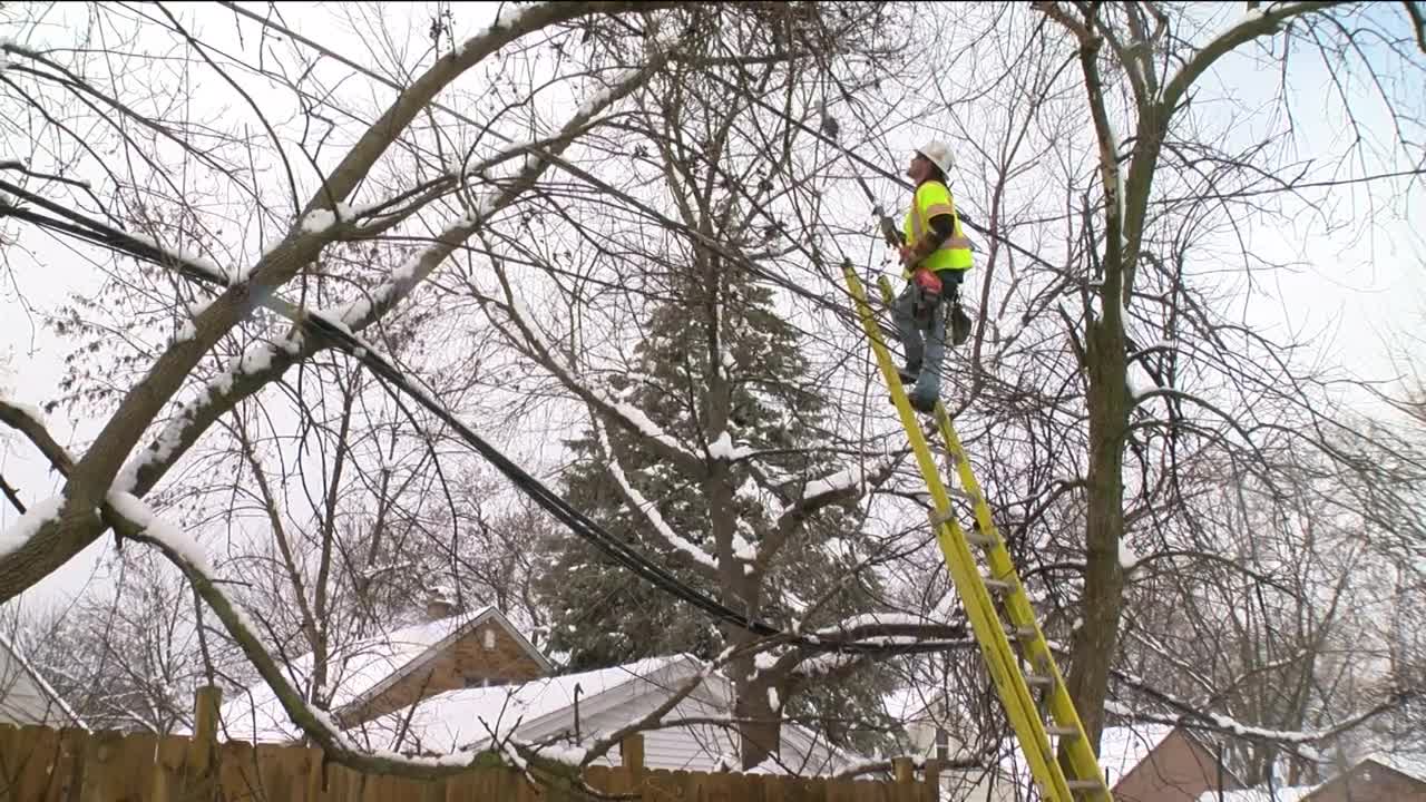 Wisconsin power outages Thousands of customers wait for repairs