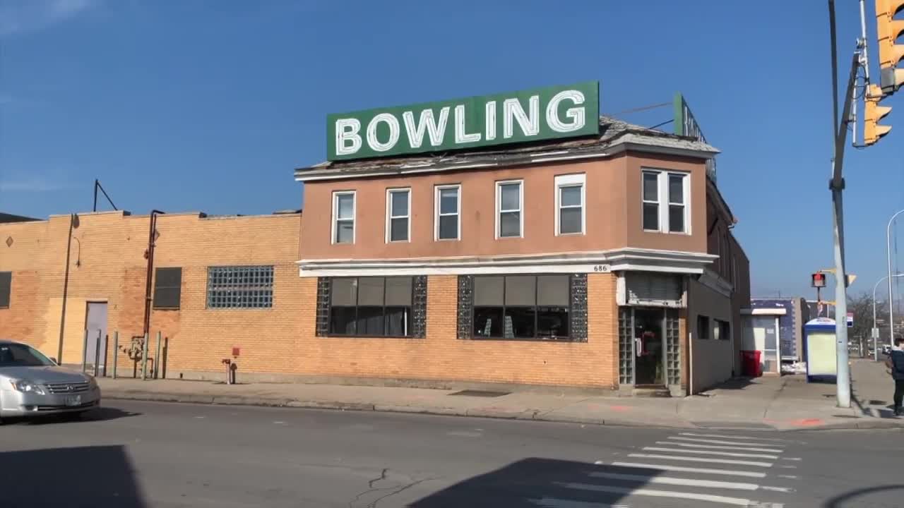 Will Voelker’s Bowling Alley get demolished?