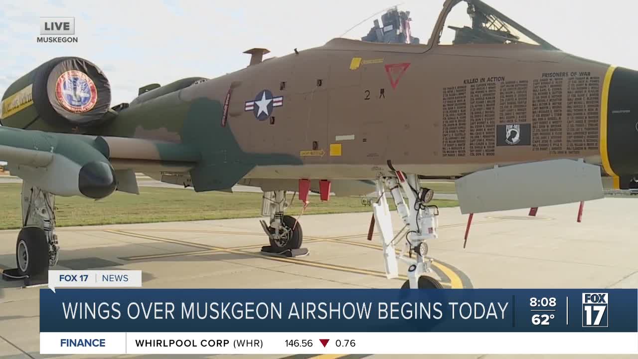 Air show returns to Muskegon for first time in 17 years