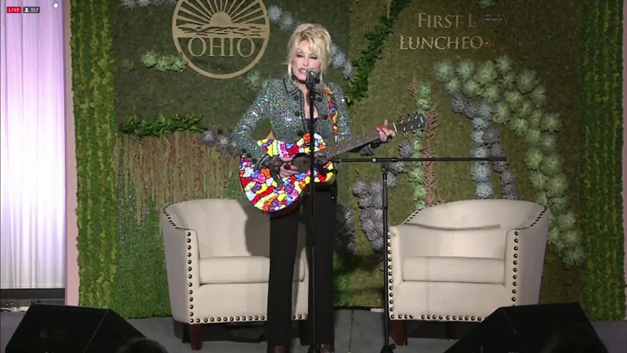 Dolly Parton visits Ohio to celebrate growth of Imagination Library