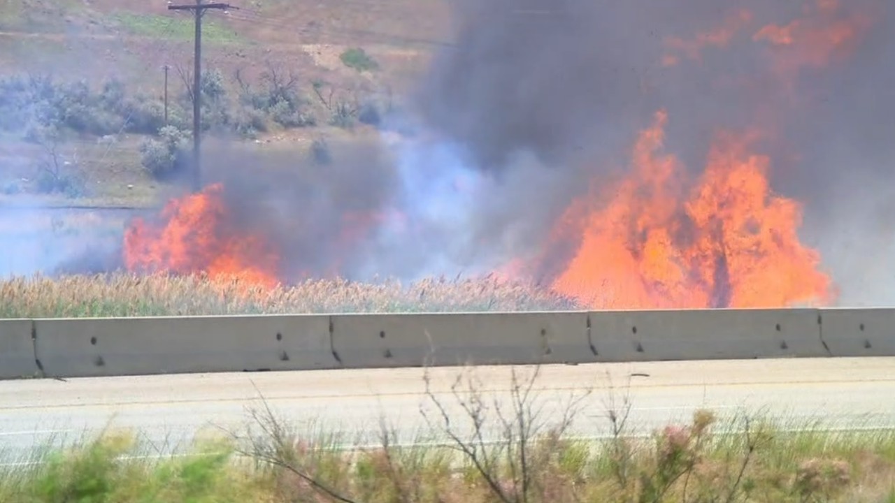 VIDEO: Multiple fires burn across Salt Lake Co. - Vimarsana News