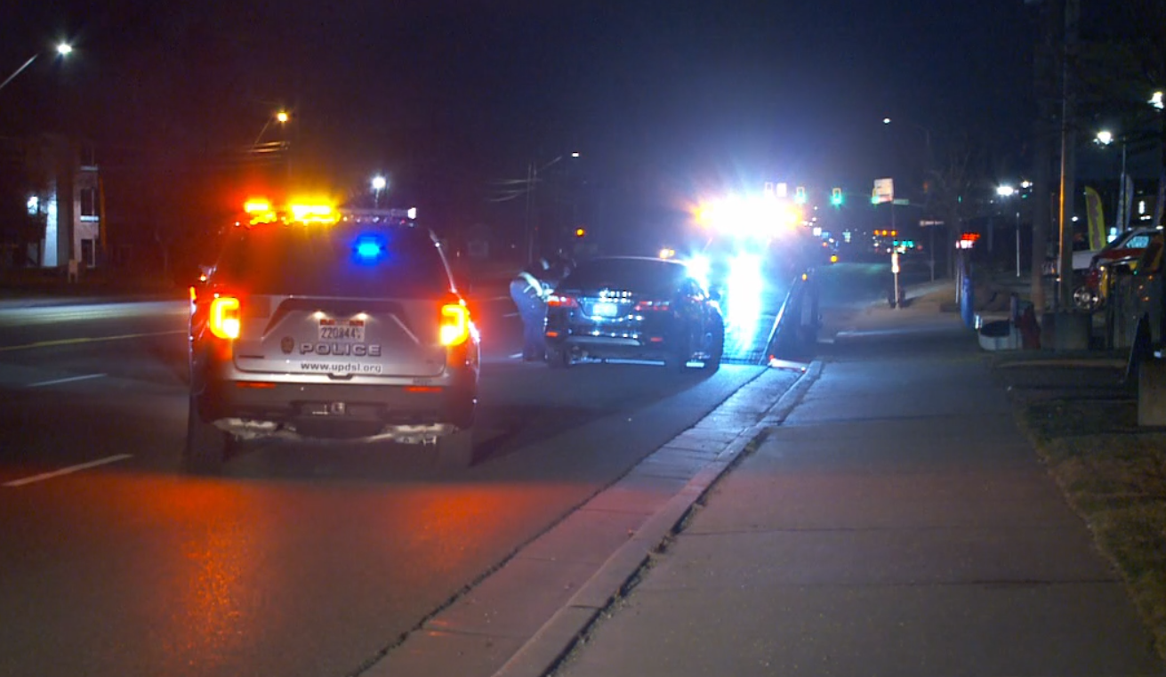 Two arrested after early morning chase involving stolen car - Vimarsana News