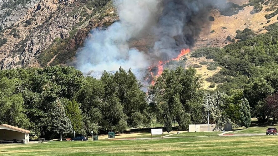 LIVE: Homes evacuated as fire burns on hillside in Ogden - Vimarsana News