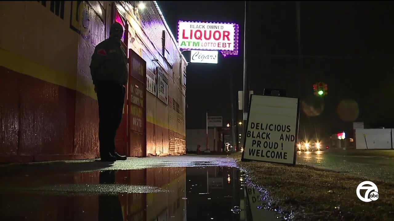'Protect the people': 2 Detroit liquor stores hire security for customers - Vimarsana News