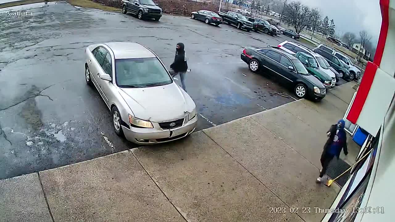 Deputies release video of shooting at busy Oshtemo Twp. road