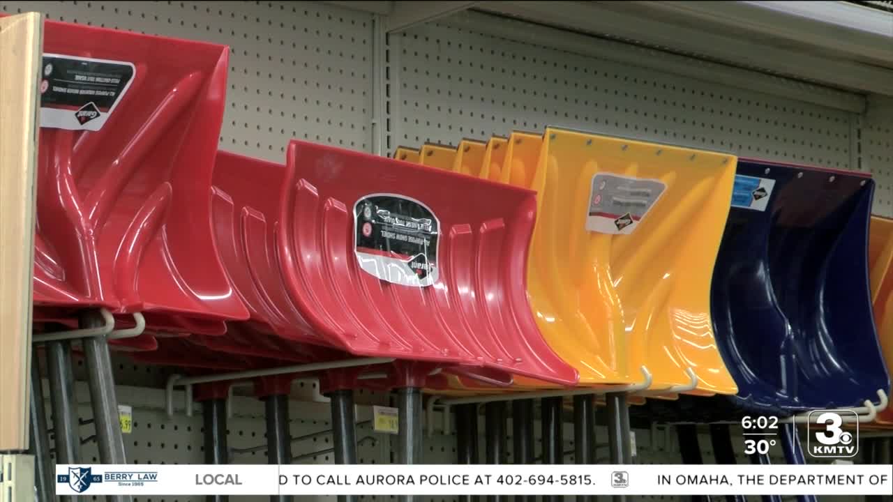 Westlake Ace Hardware stocks up as customers prepare for Omaha snowstorm